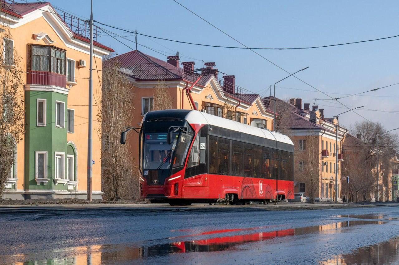 В честь своего юбилея Уральская Сталь дарит подарки Оренбуржью!